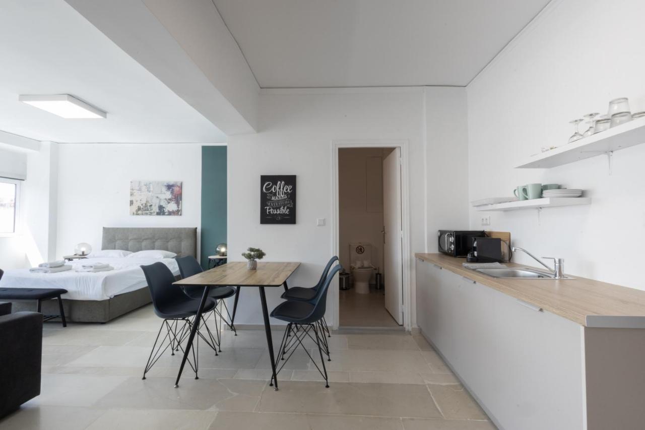 Hip And Fun Apt B Athena Bagian luar foto