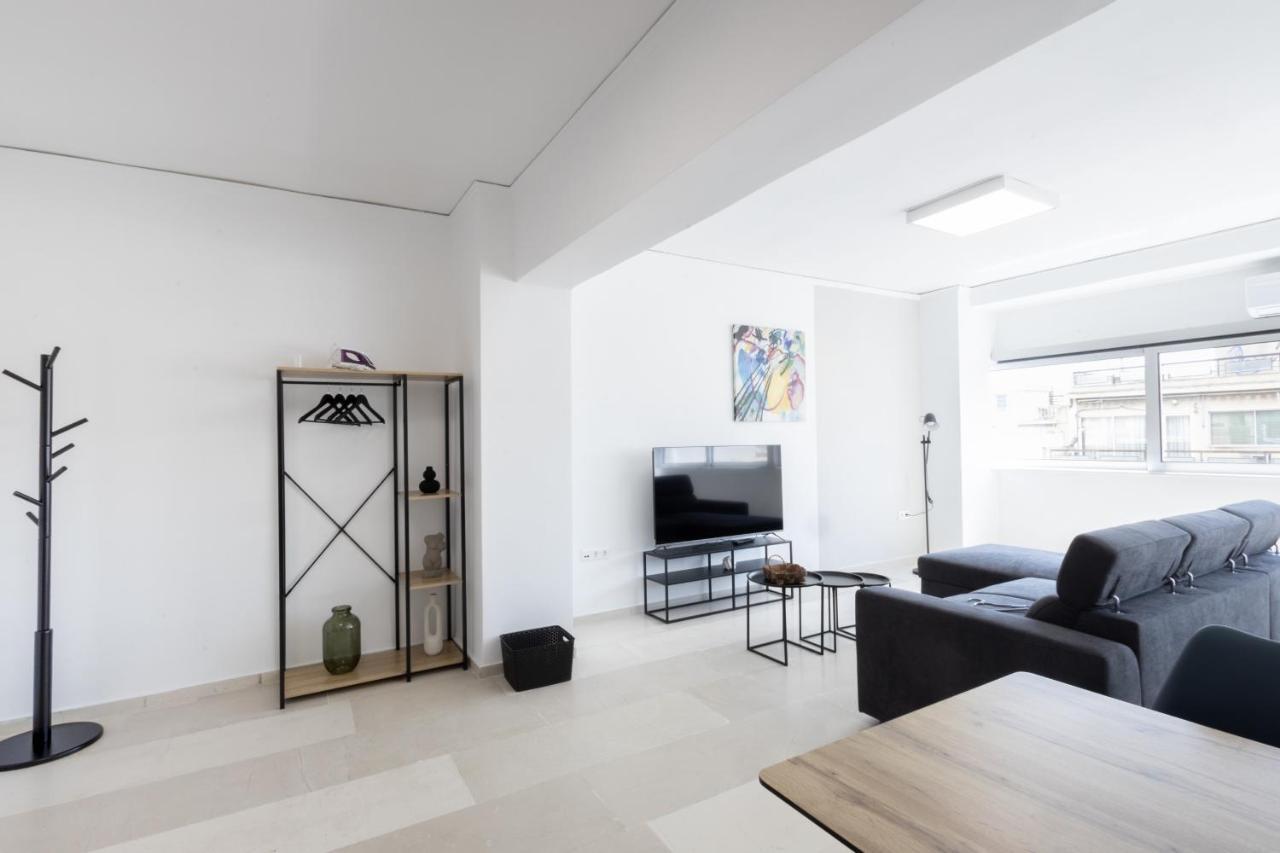 Hip And Fun Apt B Athena Bagian luar foto